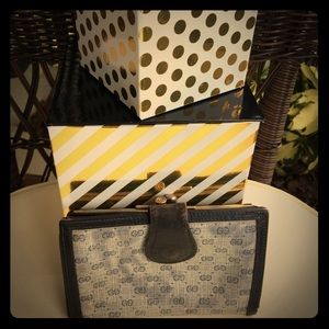 Vintage Auth Gucci Bifold wallet Coin Purse Navy